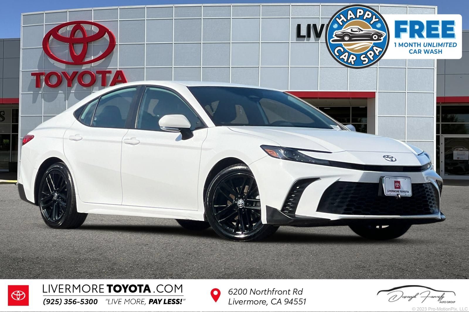 Certified 2025 Toyota Camry SE FWD image 1