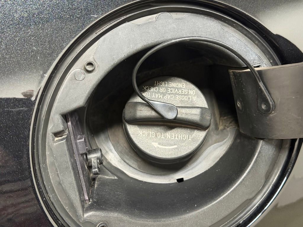 Used 2016 Jeep Cherokee Trailhawk w/ Comfort/Convenience Group image 19