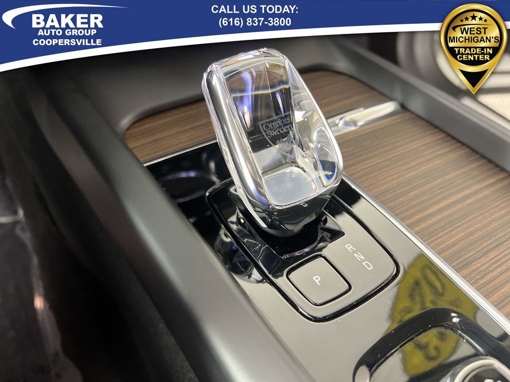 Used 2023 Volvo XC60 B6 Ultimate image 16