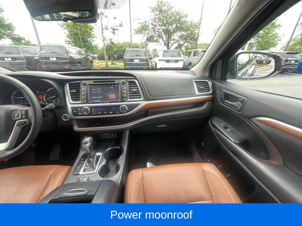 Used 2019 Toyota Highlander Limited AWD/4WD image 18