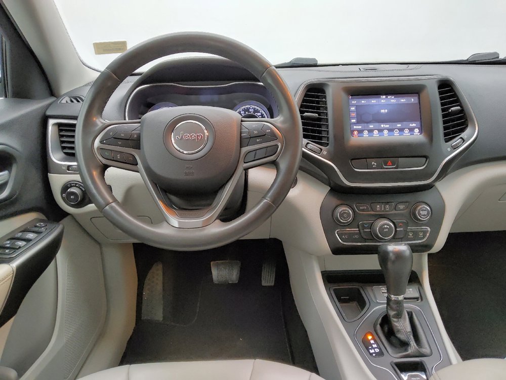 Used 2020 Jeep Cherokee Latitude Plus FWD image 22