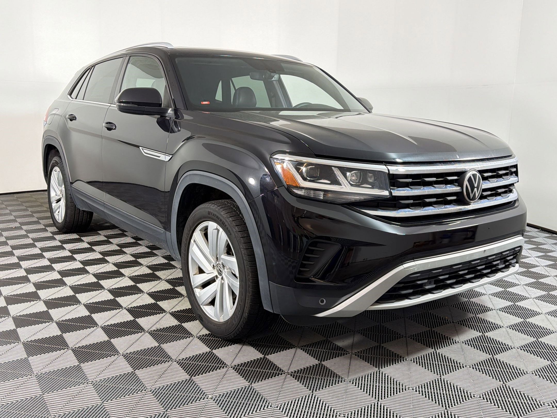 Used 2021 Volkswagen Atlas Cross Sport SE image 20