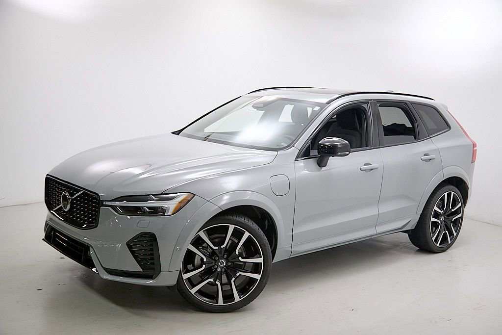 Certified 2024 Volvo XC60 T8 Ultimate image 3