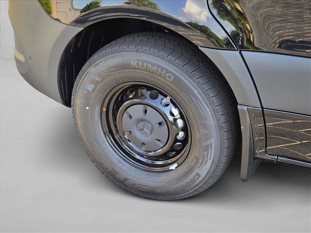 New 2025 Mercedes-Benz Sprinter 2500 image 10