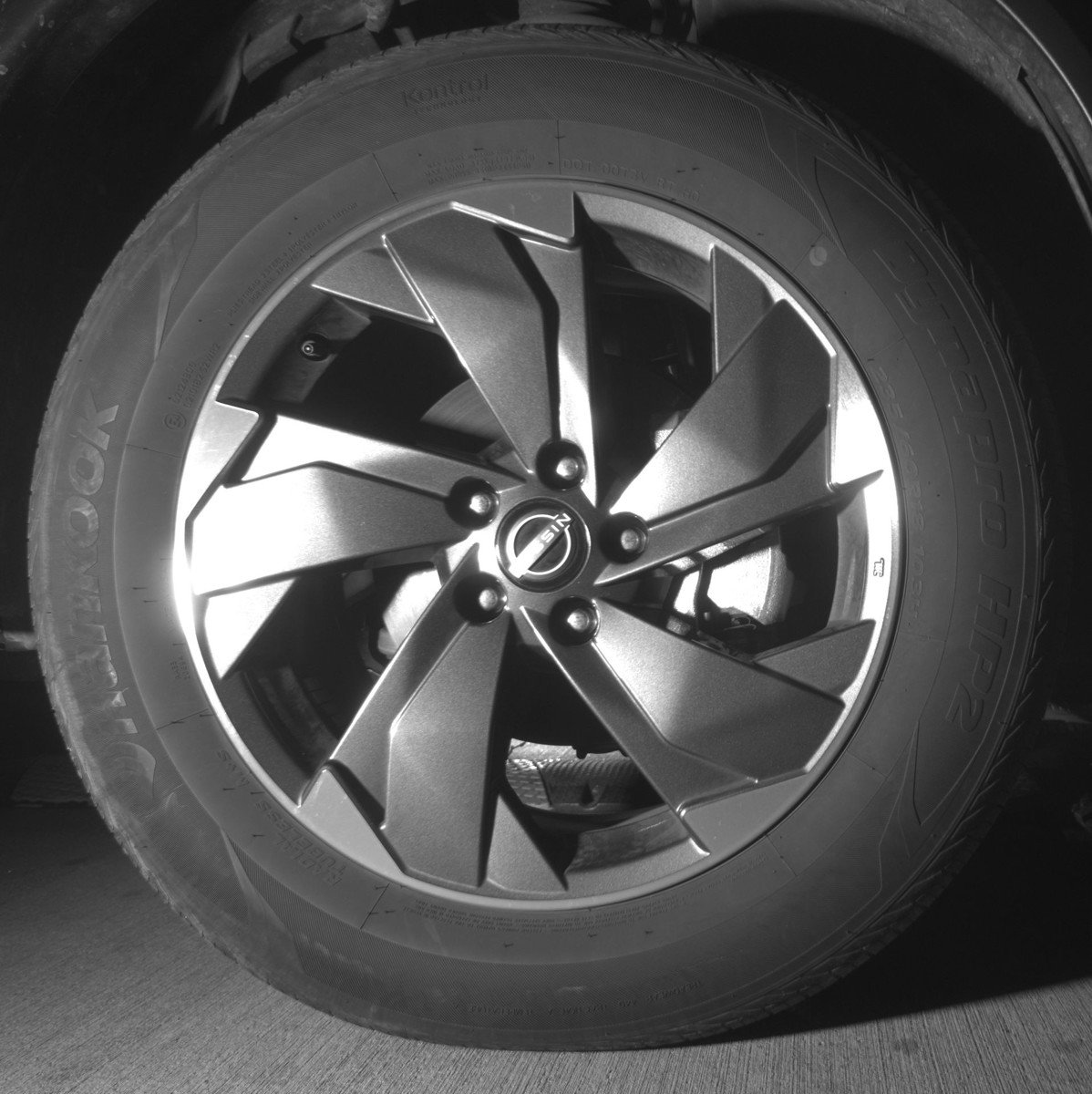 Used 2025 Nissan Rogue SV AWD/4WD image 12
