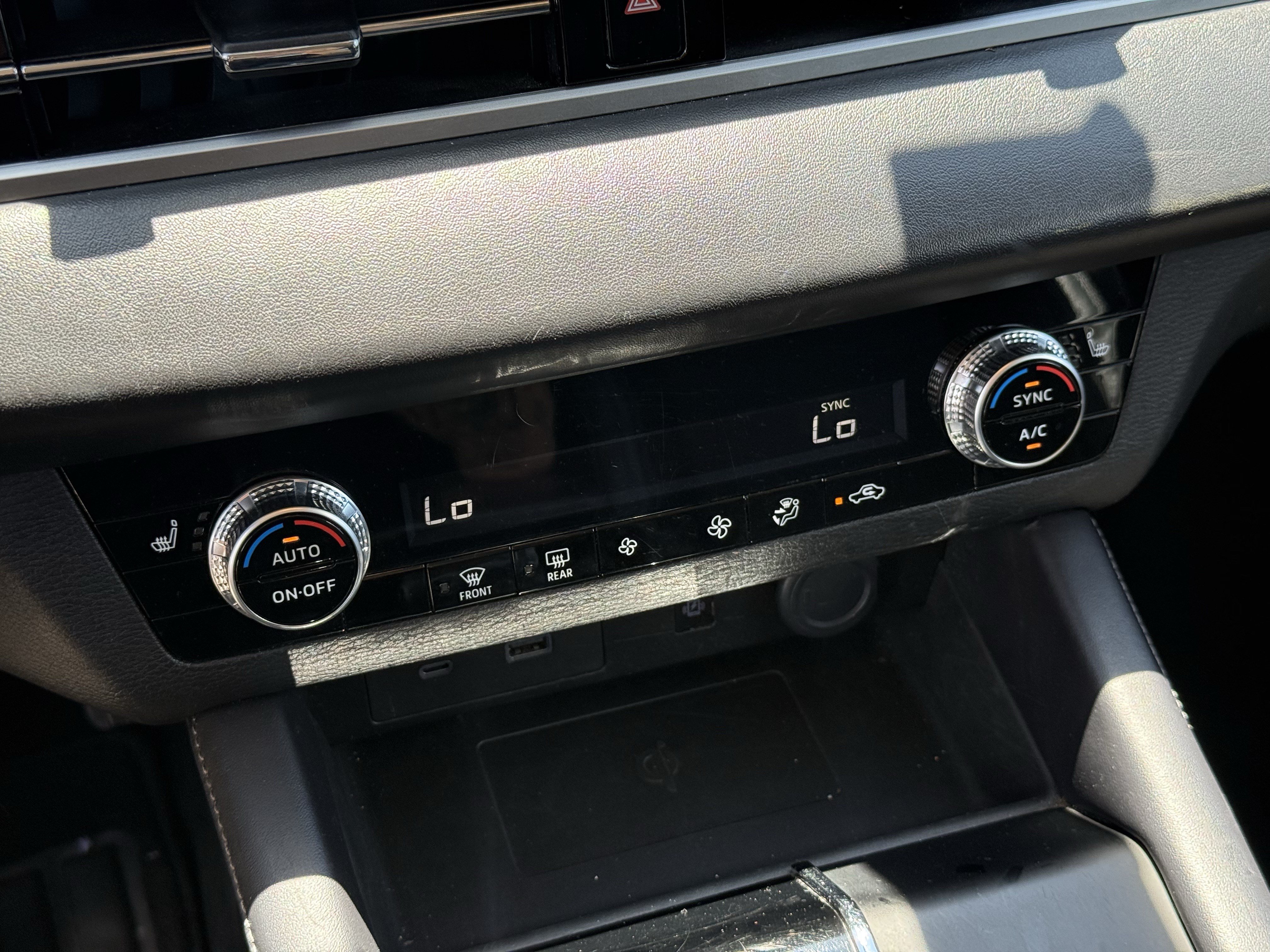 Used 2024 Mitsubishi Outlander SE FWD image 22