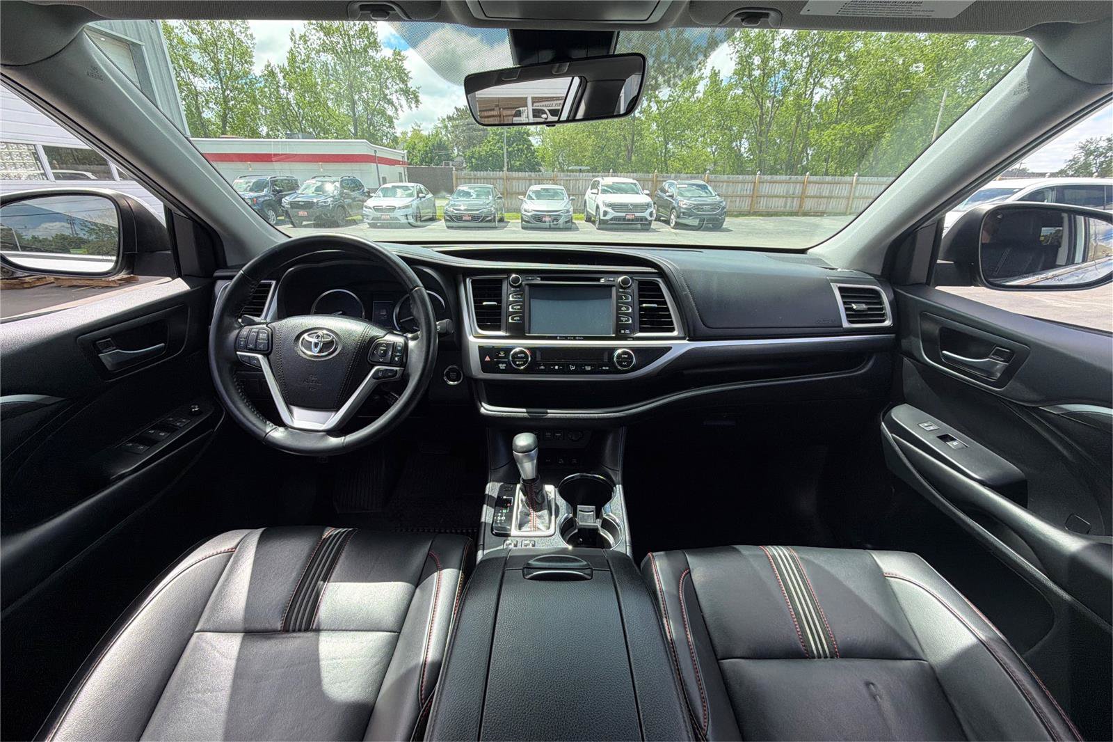Used 2019 Toyota Highlander SE AWD/4WD image 33
