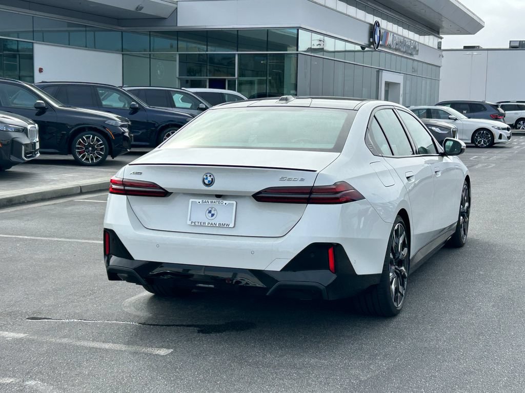New 2027 BMW 550e xDrive w/ Premium Package AWD/4WD image 5