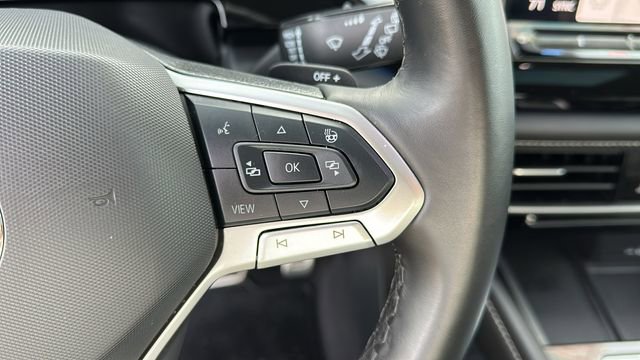 Used 2024 Volkswagen Atlas Cross Sport SEL R-Line image 14