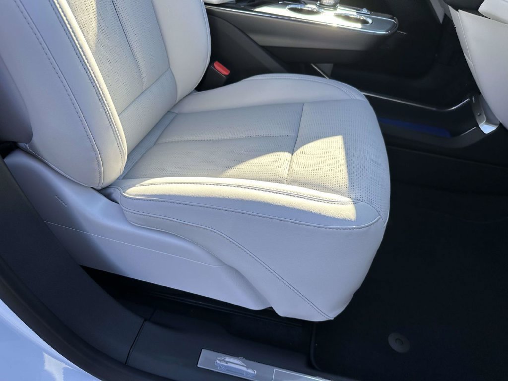 New 2026 Cadillac Lyriq Luxury RWD image 34