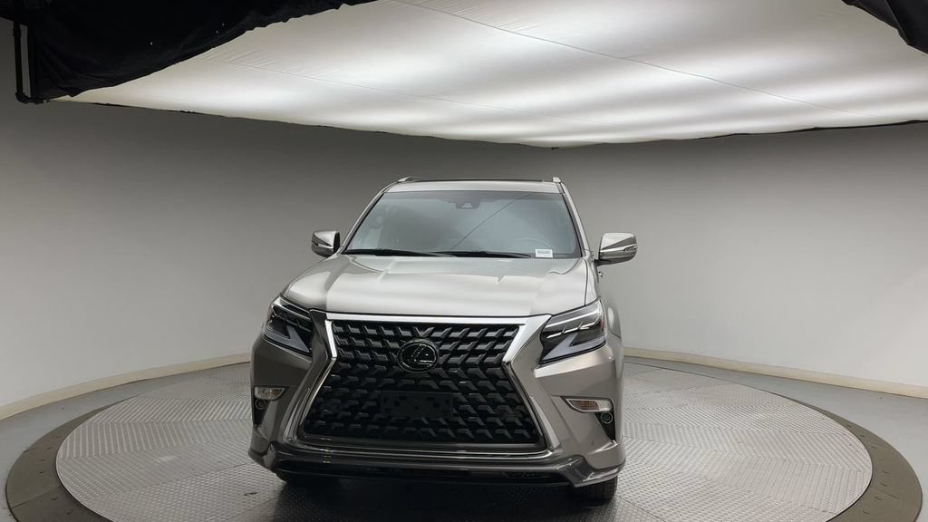 Used 2023 Lexus GX 460 Premium w/ Accessory Package AWD/4WD image 7