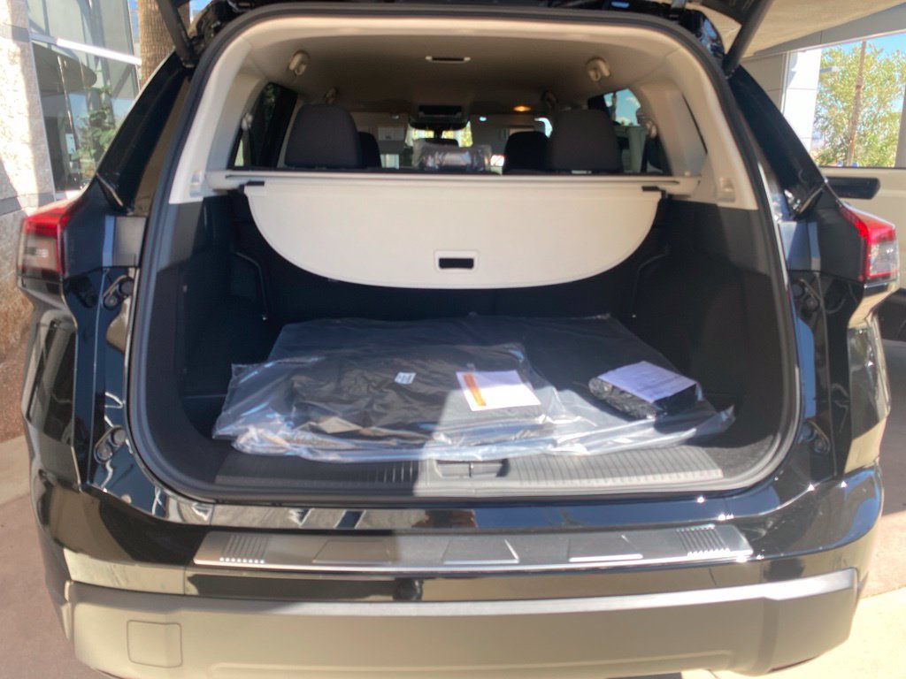 New 2026 Nissan Rogue SV FWD image 29