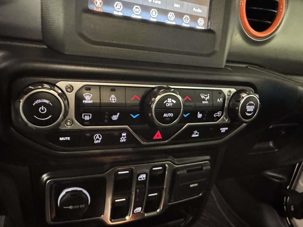 Used 2022 Jeep Gladiator Overland AWD/4WD image 29