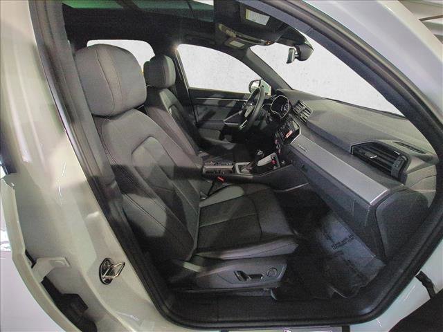 Certified 2025 Audi Q3 2.0T Premium w/ Convenience Package image 26
