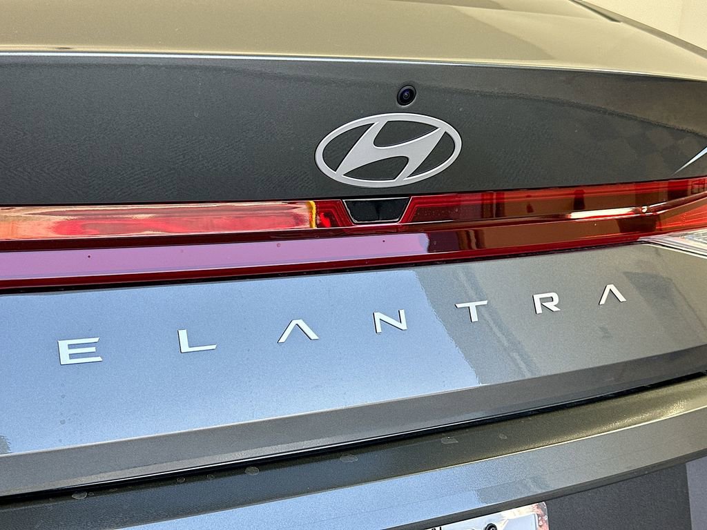 New 2026 Hyundai Elantra SE w/ Cargo Package image 20