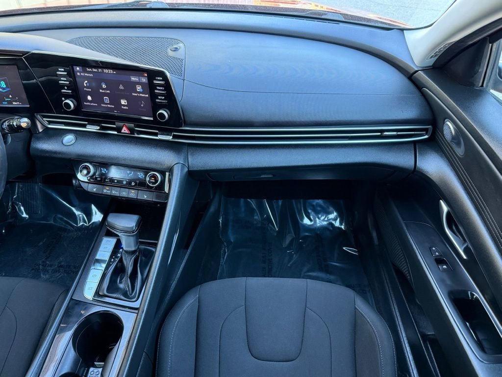 Used 2021 Hyundai Elantra SEL w/ Convenience + Premium Package image 26