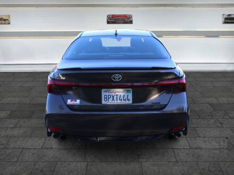 Used 2020 Toyota Avalon XSE w/ Preferred Accessory Package FWD image 6