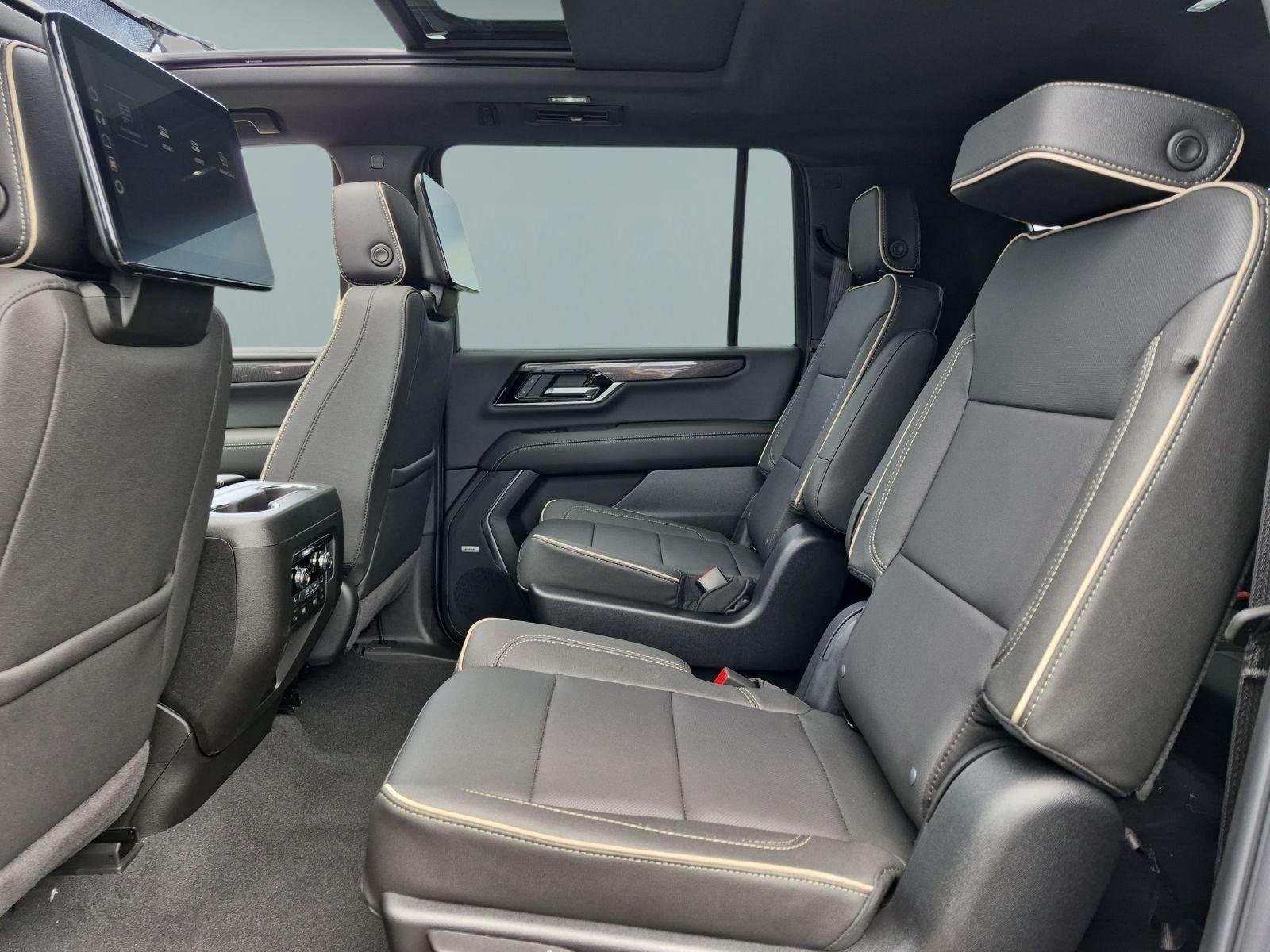 New 2026 GMC Yukon XL Elevation w/ Elevation Premium Package RWD image 24