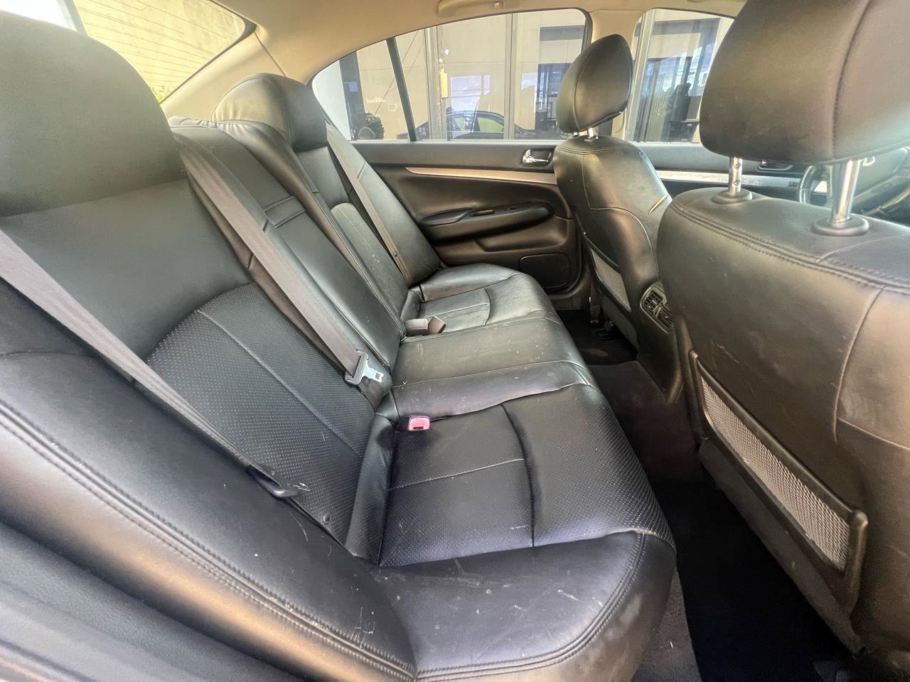 Used 2010 INFINITI G37 Journey w/ Premium Pkg image 30