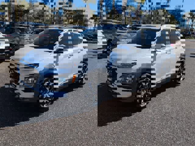 Used 2021 Hyundai Kona Limited w/ Cargo Package image 4