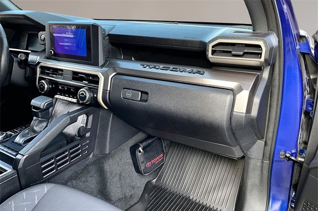 Used 2025 Toyota Tacoma SR5 image 21