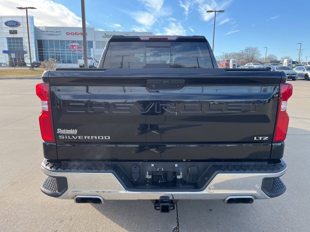 Used 2020 Chevrolet Silverado 1500 LTZ w/ LTZ Premium Package image 4
