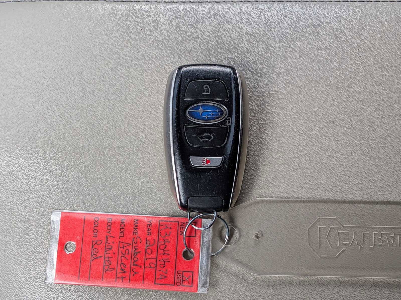 Used 2019 Subaru Ascent Limited image 32