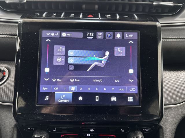 Used 2024 Jeep Grand Cherokee Altitude image 17