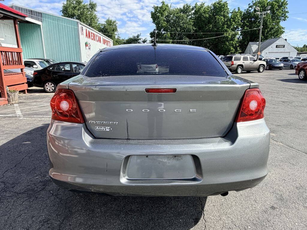 Used 2012 Dodge Avenger SE FWD image 4
