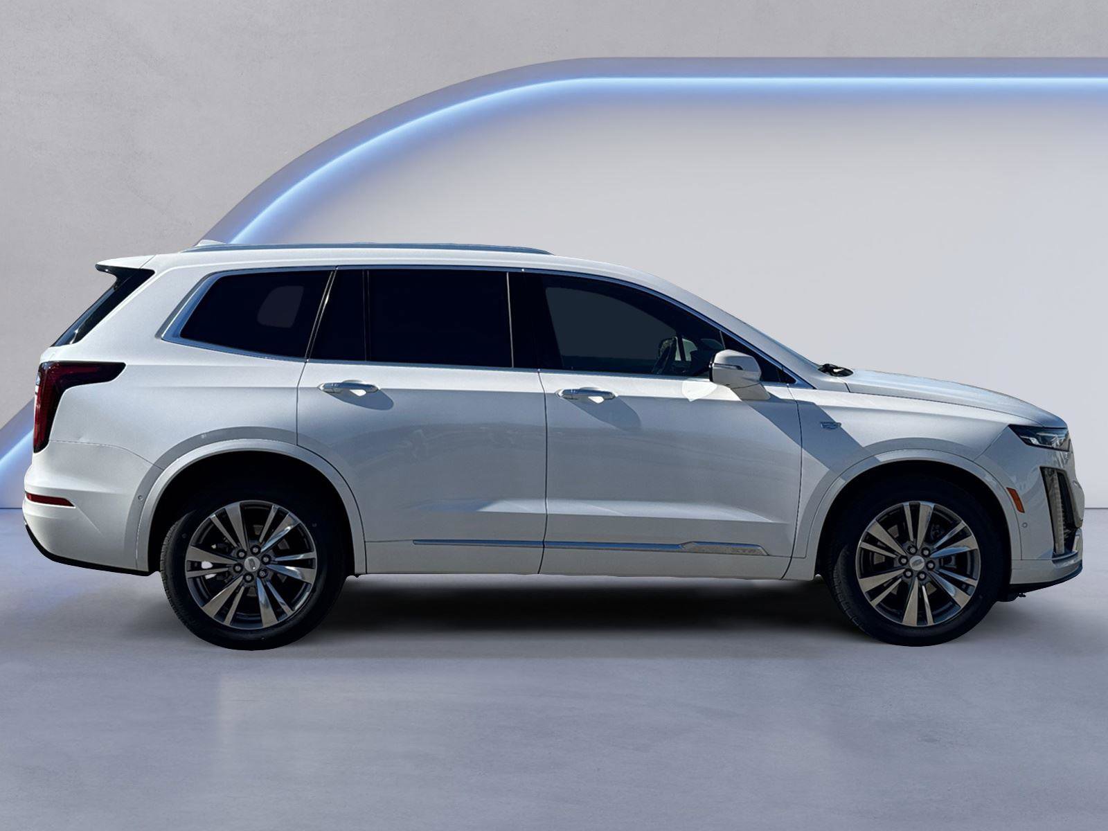 Certified 2022 Cadillac XT6 Premium Luxury w/ Technology Package image 2