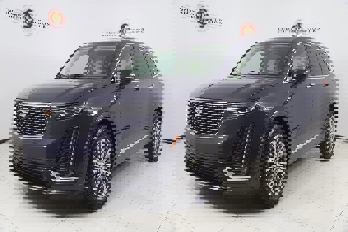 Used 2024 Cadillac XT6 Premium Luxury w/ Technology Package image 5