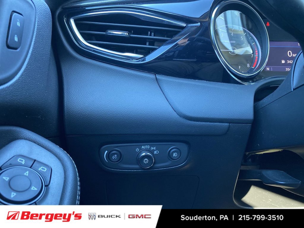 Used 2023 Buick Encore GX Preferred w/ Cold Weather Comfort Package AWD/4WD image 19