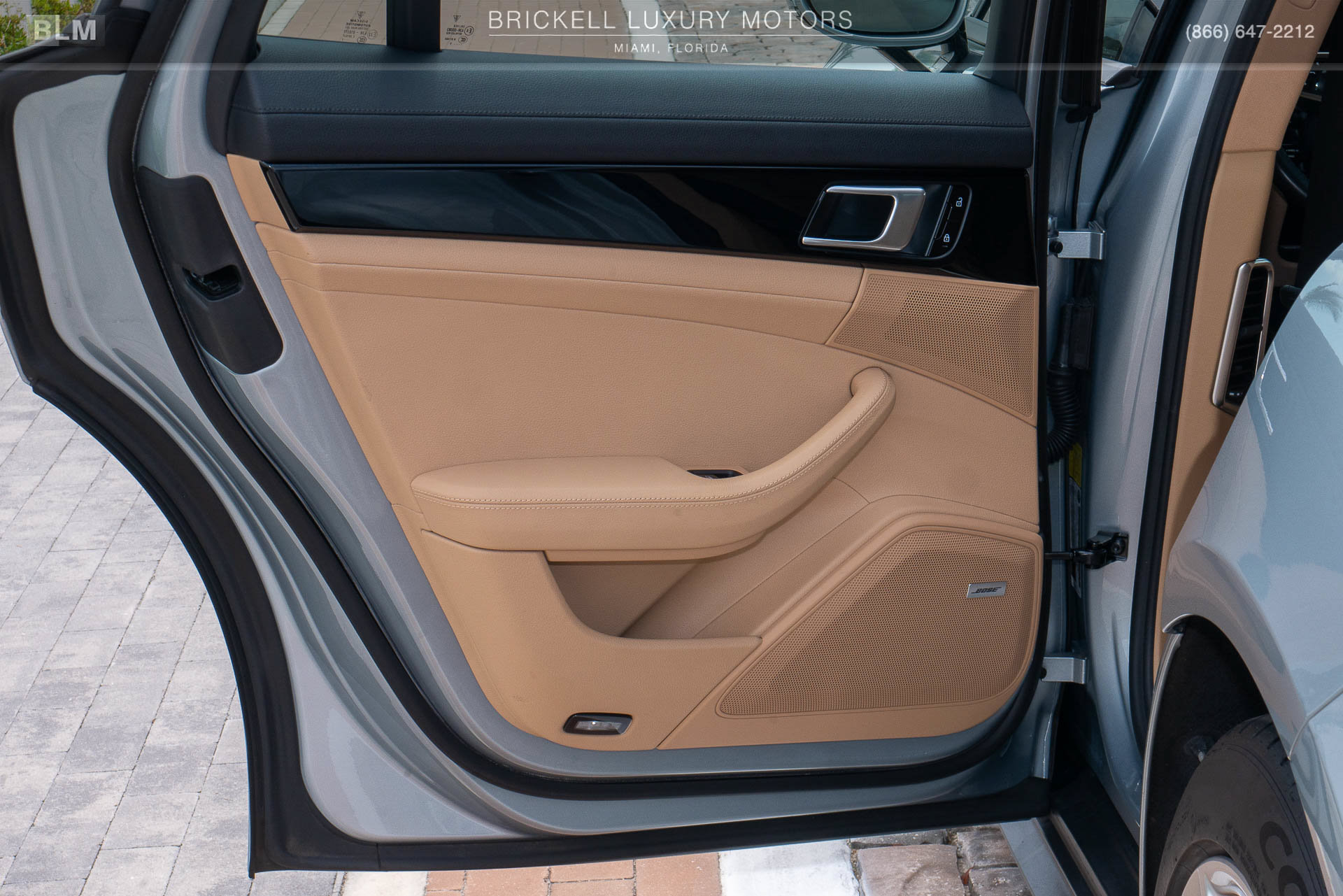Used 2019 Porsche Panamera RWD image 15