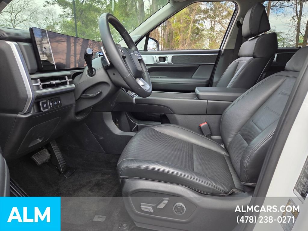 Used 2024 Hyundai Santa Fe Limited image 3