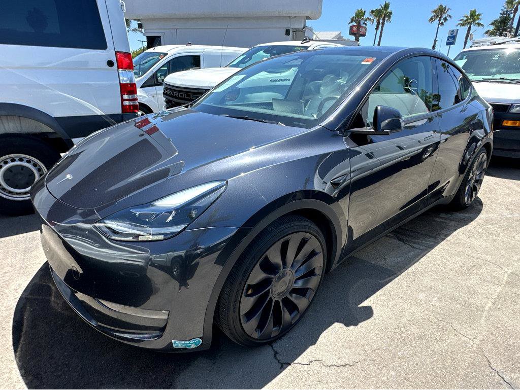 Used 2024 Tesla Model Y Performance AWD/4WD image 4