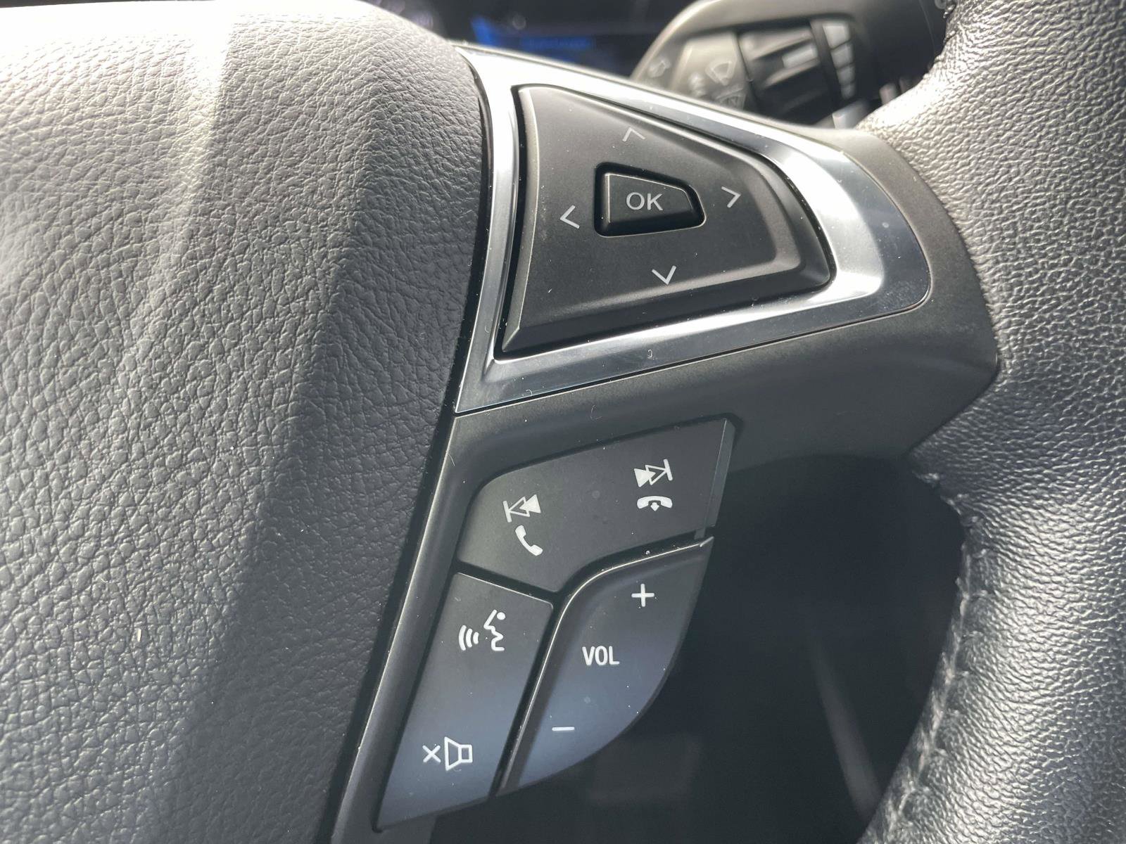 Used 2021 Ford Edge Titanium w/ Equipment Group 301A image 21