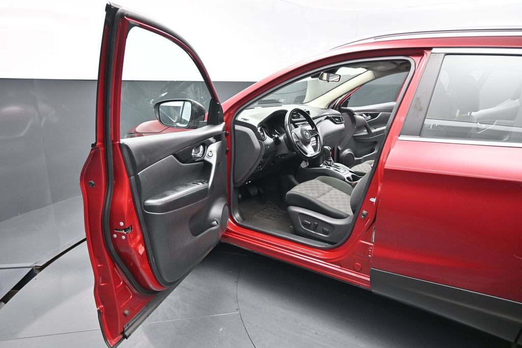 Used 2022 Nissan Rogue Sport SV FWD image 9