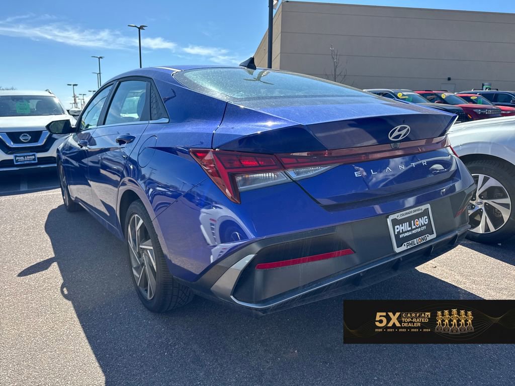 Certified 2025 Hyundai Elantra SEL FWD image 13