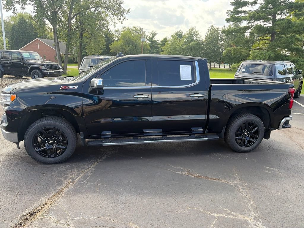 Used 2023 Chevrolet Silverado 1500 LTZ w/ LTZ Premium Package AWD/4WD image 13