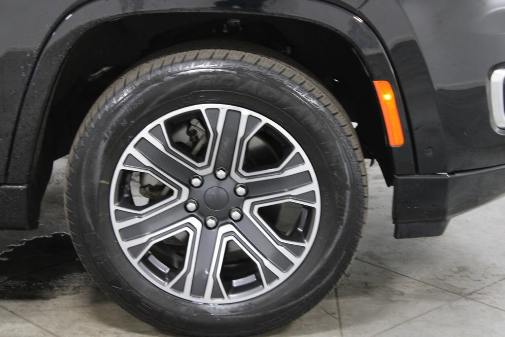 Used 2024 Jeep Wagoneer Series II AWD/4WD image 11