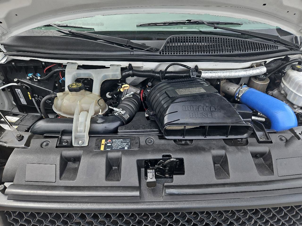 Used 2015 Chevrolet Express 3500 w/ Shuttle Bus Package RWD image 45