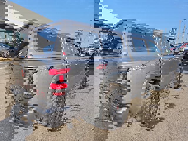 Used 2022 Nissan Frontier PRO-4X w/ Pro-4X Premium Package image 5