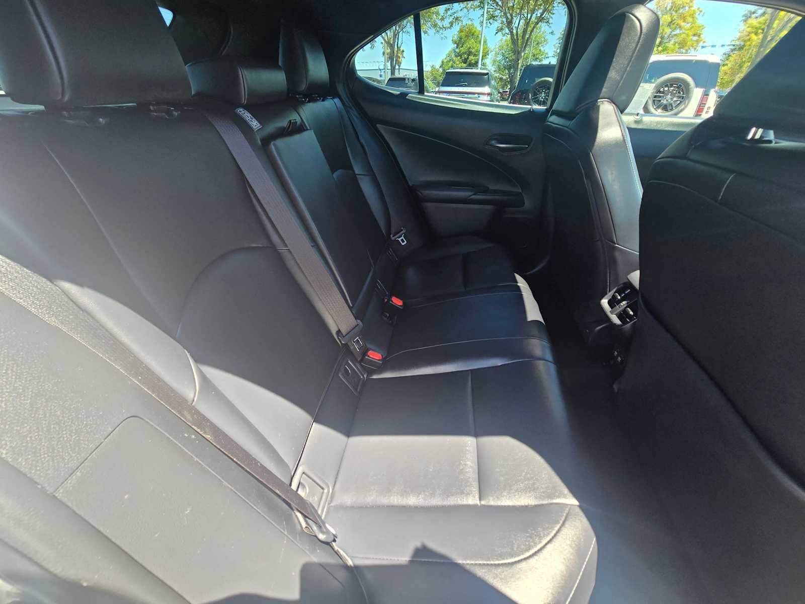 Used 2019 Lexus UX 200 FWD image 12