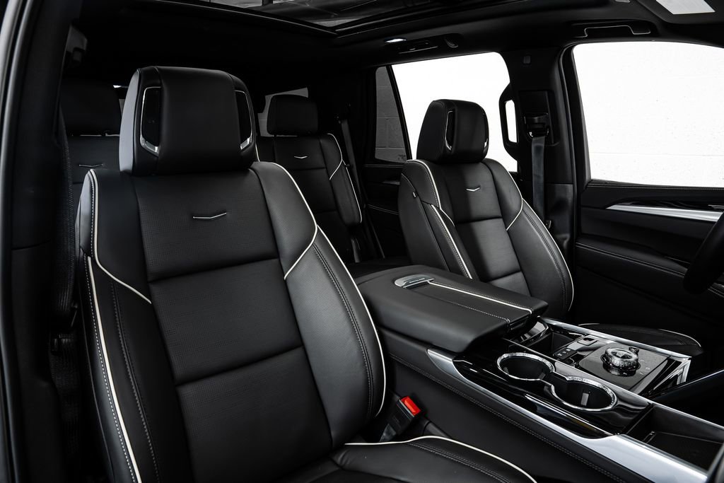 Used 2026 Cadillac Escalade Sport w/ Touring Package AWD/4WD image 31