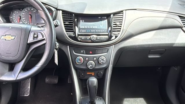 Used 2017 Chevrolet Trax LS w/ LPO, Cargo Package FWD image 32