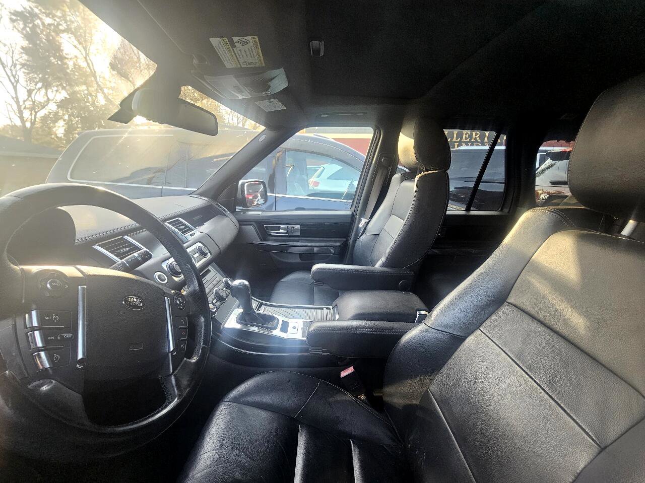 Used 2013 Land Rover Range Rover Sport HSE image 2