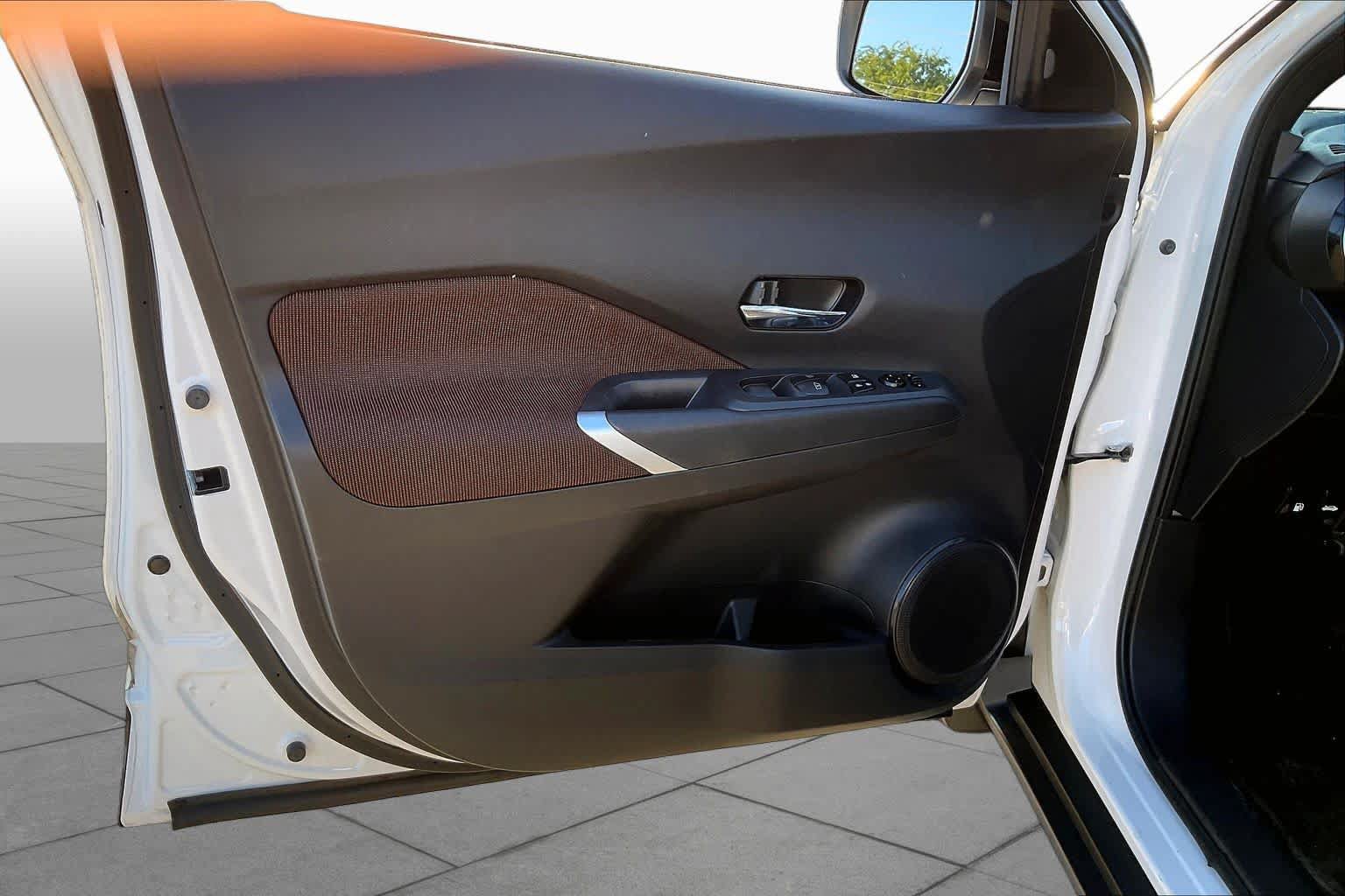 Used 2021 Nissan Kicks SR FWD image 18