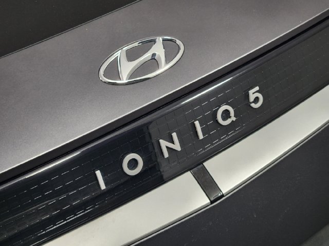 Certified 2024 Hyundai Ioniq 5 SEL AWD/4WD image 9