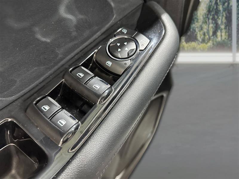 Used 2020 Ford Edge SEL image 27