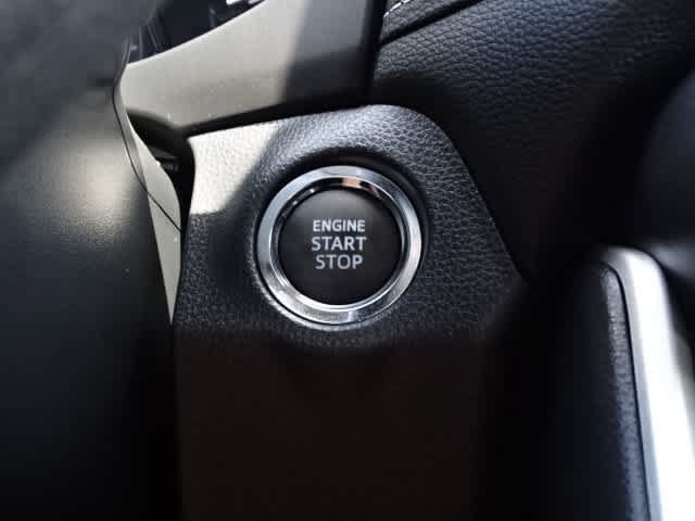 Used 2024 Toyota RAV4 XLE FWD image 31